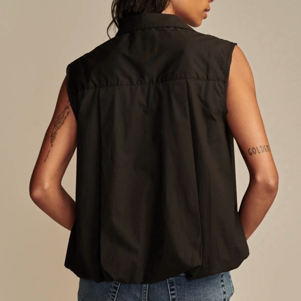 Lucky Brand Bubble Hem Black Sleeveless Button-Up Shirt